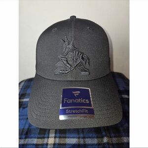 Fanatics Arizona Coyotes NHL Black Kachina StretchFit Hat M/L